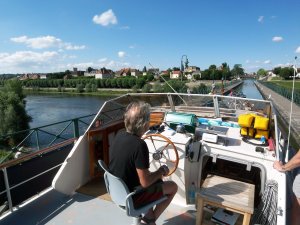 Foto: Kanalbruecke ueber die Loire bei Digion